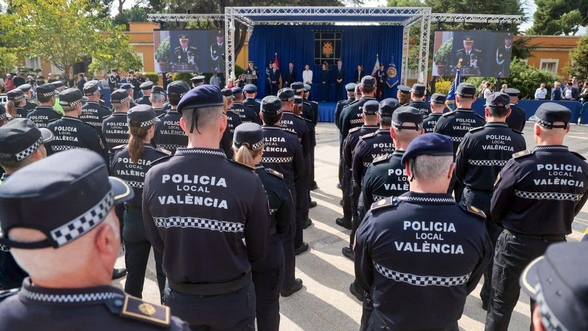 PP y Vox aprueban de tapadillo reservar hasta un 20% de plazas a militares en las policías locales valencianas