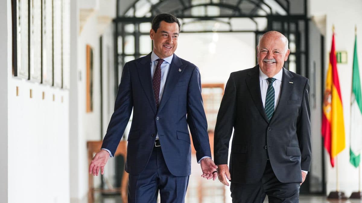 El pacto inminente entre PP y Vox en Andalucía acelera el pleno para investir a Moreno al 29 y 30 de junio