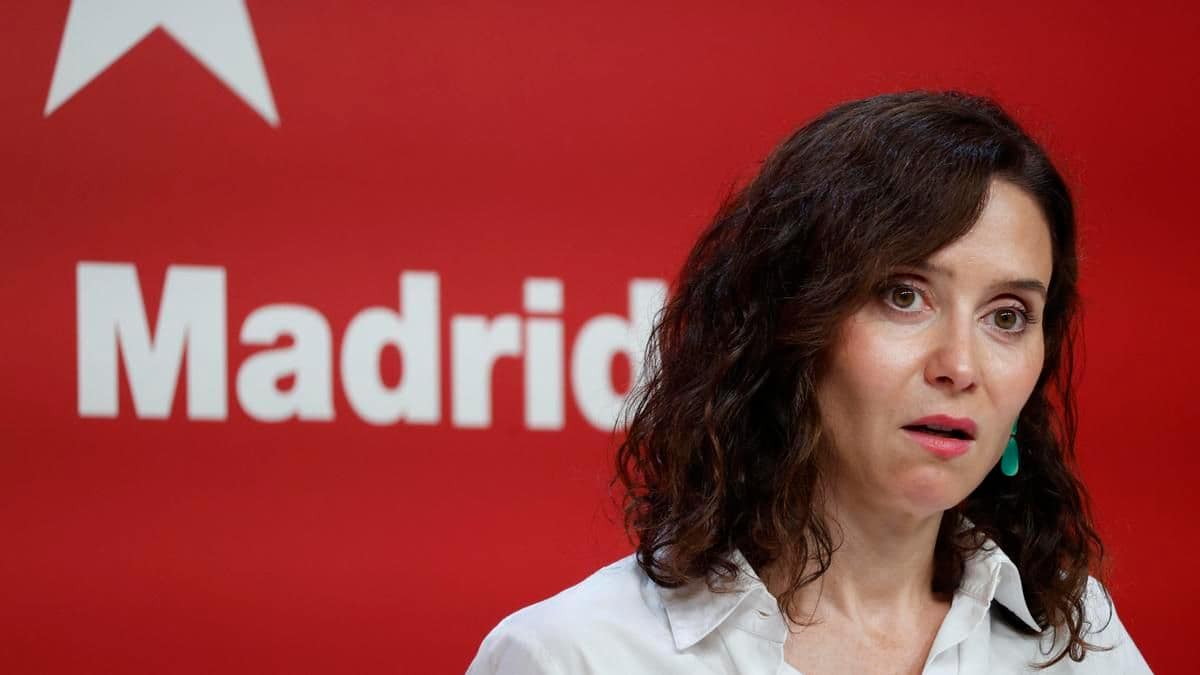 Ayuso se enreda con otro ático: desinformación y ataques a la prensa para responder al nuevo escándalo