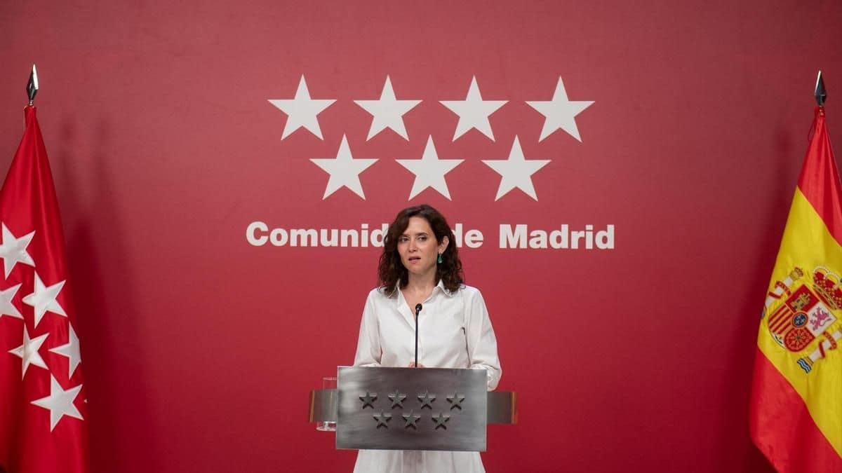 Ayuso asegura que el ático comprado por su Gobierno será para "reuniones" y ataca a los medios: "Es una campaña de desprestigio"