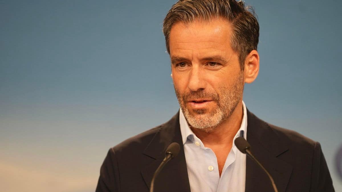 Sémper, sobre el "cáncer" de las bajas que señaló Feijóo: "Convendría tener cautela a la hora de hacer ciertas comparaciones"