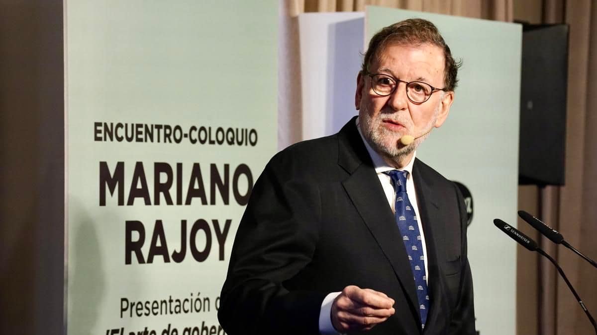 Varios ministros de Francia cargan contra las palabras racistas de Rajoy sobre su selección y piden acciones legales