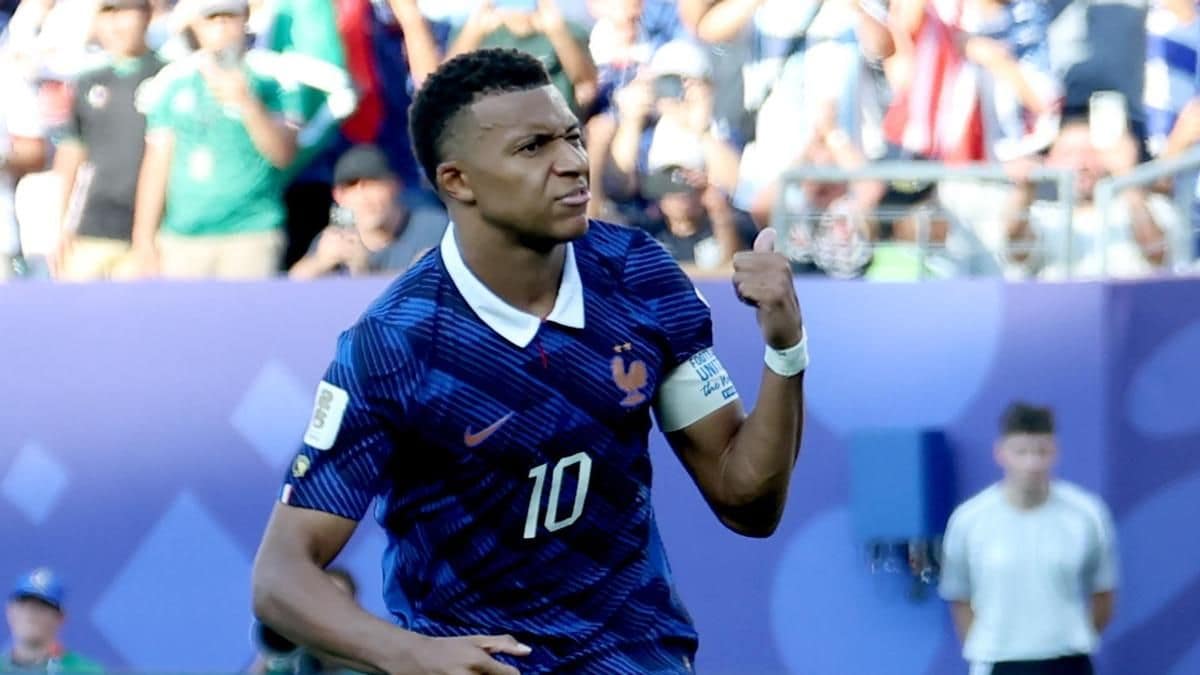 Mbappé pone en su lugar a la senadora liberal paraguaya que lo tildó de "camerunés colonizado": "Es una mujer despreciable"