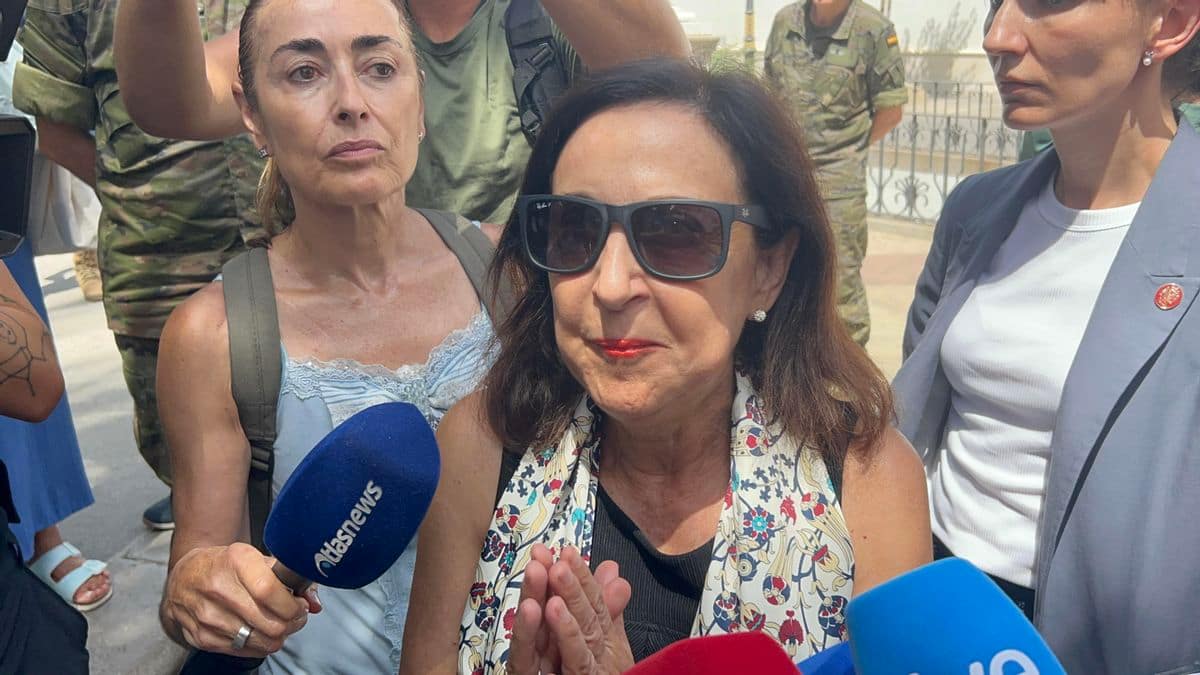 Margarita Robles comunica al presidente del Senado que no comparecerá la semana que viene como pide el PP